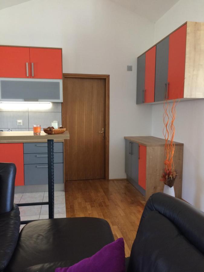 Sanmari Hotel Нови Винодолски Екстериор снимка