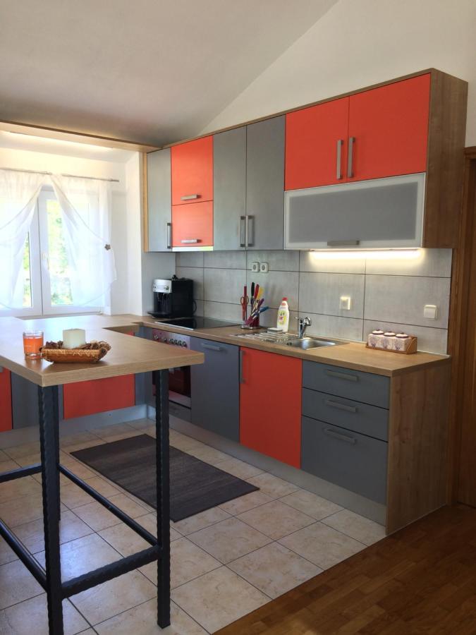 Sanmari Hotel Нови Винодолски Екстериор снимка